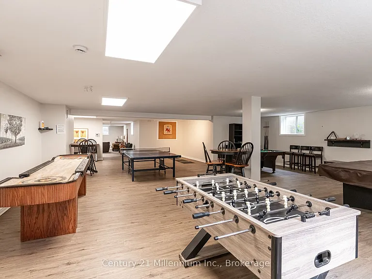 37 Silver Glen Blvd — Photo 42