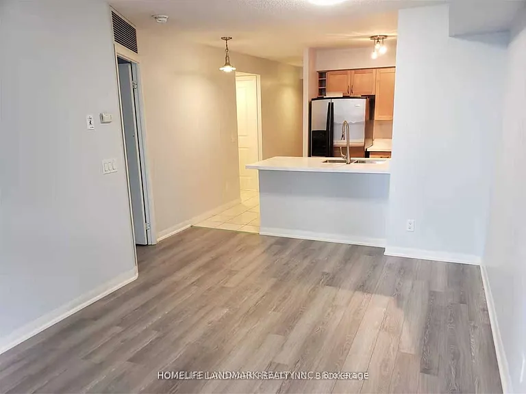 4978 Yonge St #601 — Photo 3