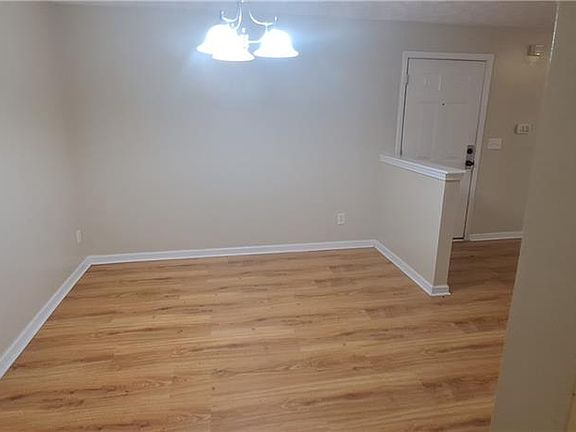 5th image of 8304 Fairington Ridge Cir