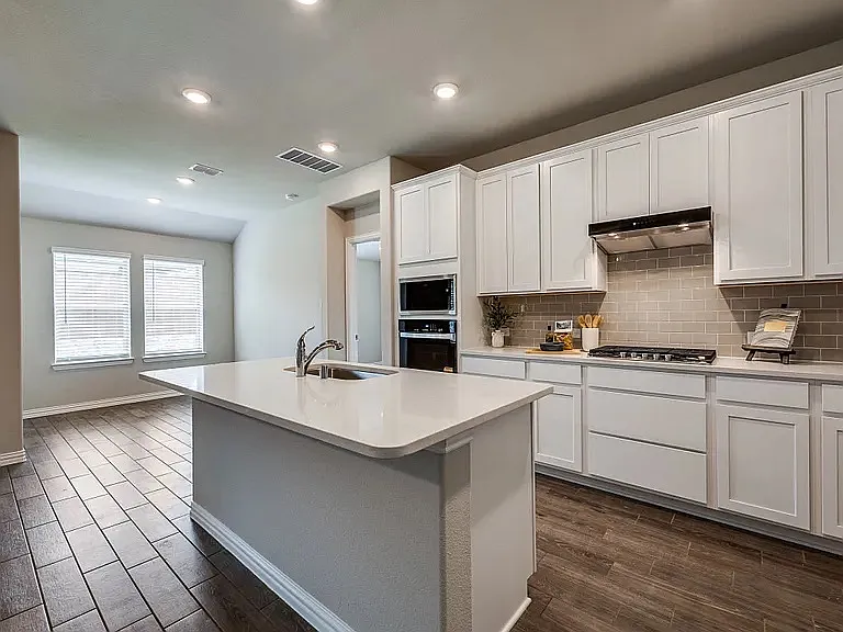 3925 Jasper Ln — Photo 8