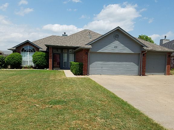 2nd image of 808 E Tower Park Dr