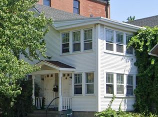 114 S Champlain St #3, Burlington, VT 05401