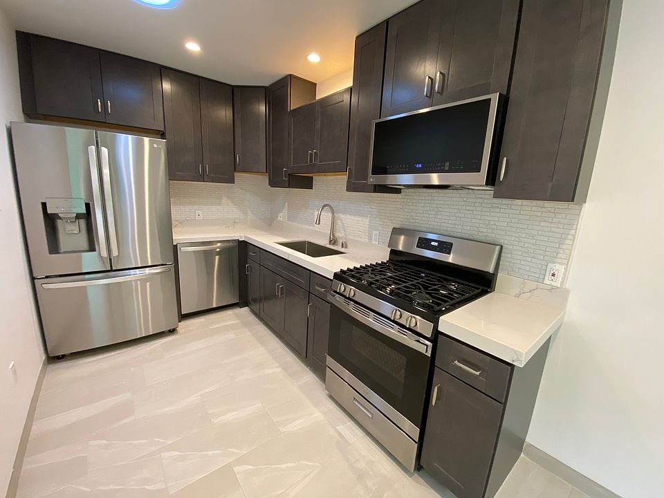 1st image of 1117 Crestline Dr