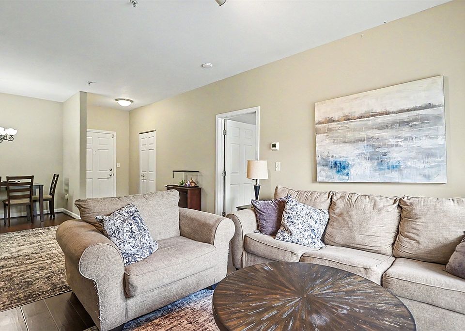1st image of 19 Hampshire Rd APT 205
