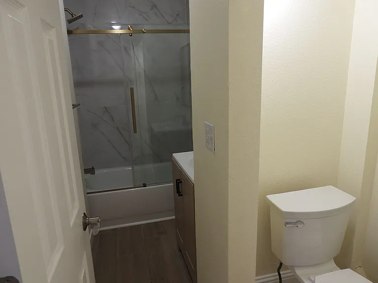 Wahsatch Ave 403 N — Photo 8