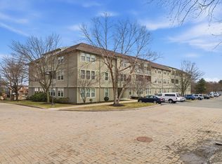 Oakridge Village, North Andover, MA 01845