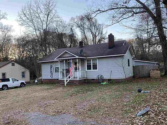 2nd image of 118 Jasmine St