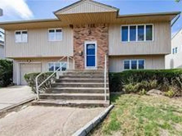 3706 Carrel Blvd, Oceanside, NY 11572