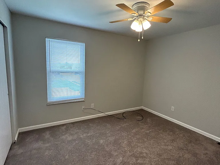 1677 Meyer Dr — Photo 9