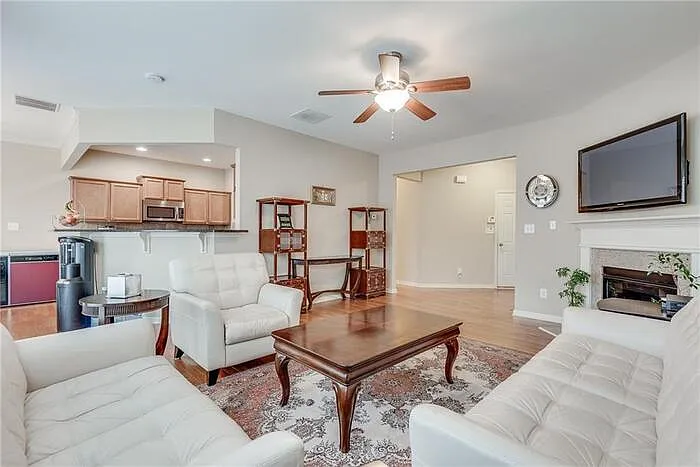 2318 Brynfield Cv — Photo 12