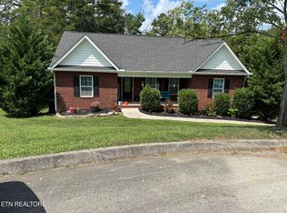 8221 Broken Rock Ln, Knoxville, TN 37924