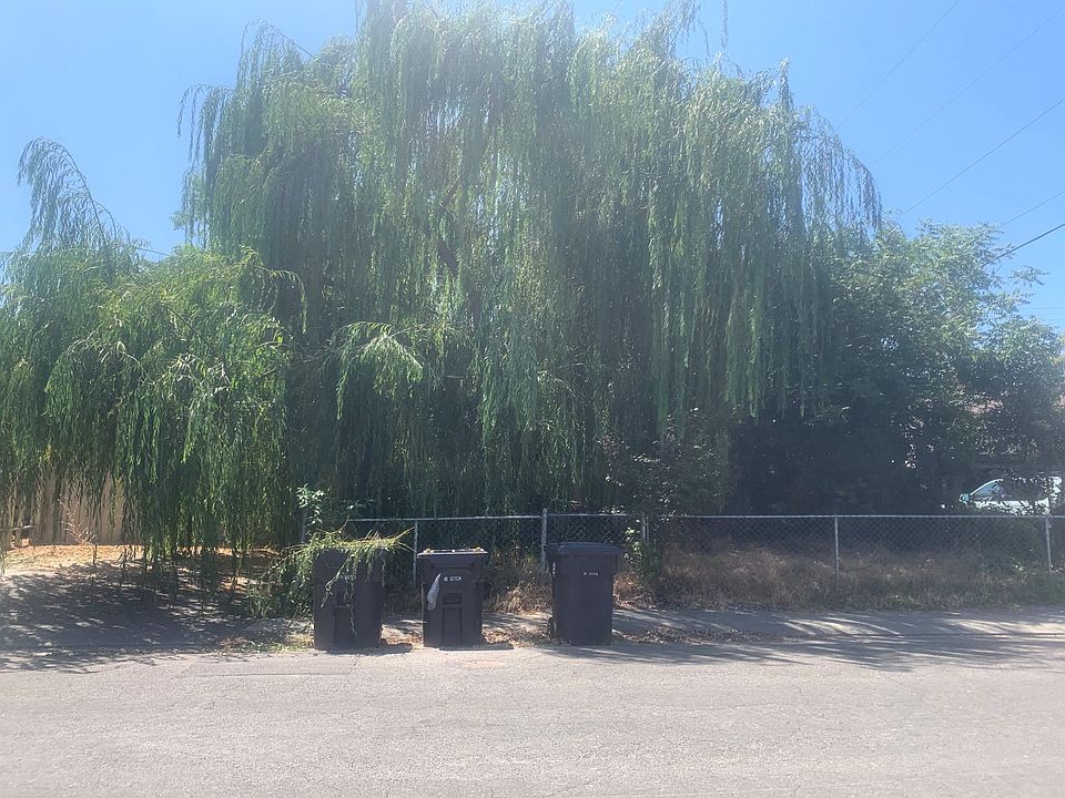 1st image of 2052 La Jolla Dr