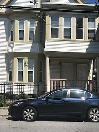 2nd image of 101 Center St #103