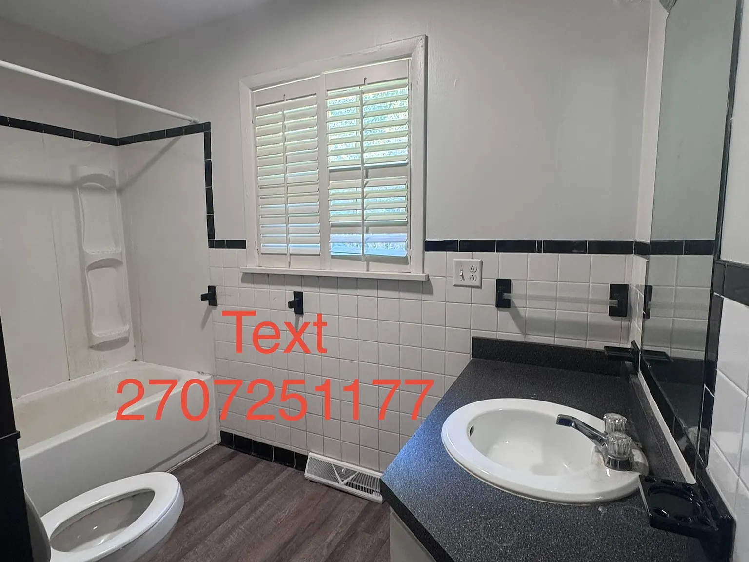 921 Sunset Ln — Photo 4