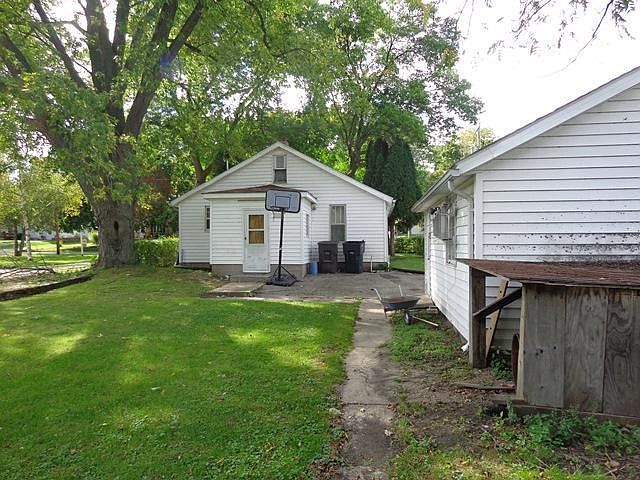 2nd image of 217 S Dann St
