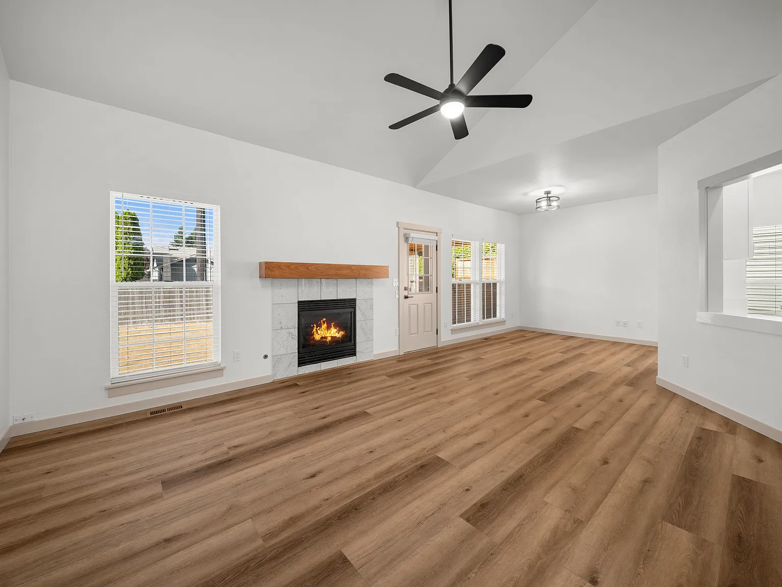 3 bed, 1298 sqft, $2,500 — Photo 4
