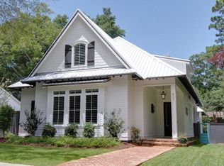 807 Bon Secour St, Fairhope, AL 36532