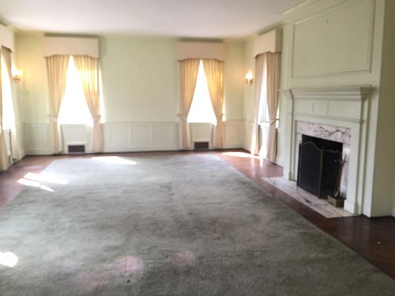 4th image of 4 Tanglewood Ln