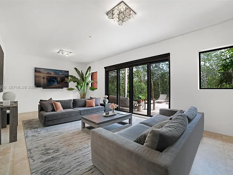 6226 Paradise Point Dr — Photo 14