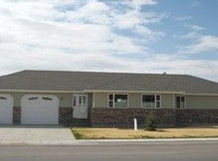 814 Springhill Rd, Powell, WY 82435