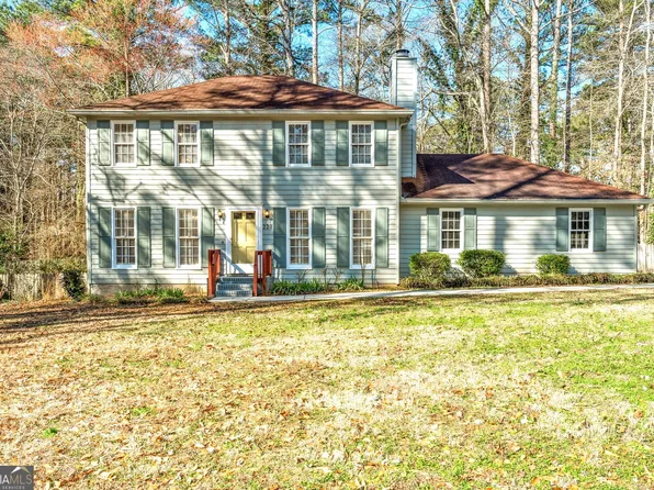 220 Mimosa Dr, Fayetteville, GA 30214