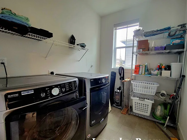 2416 NE Redford St — Photo 22