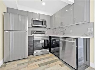 26-31 3rd St #1, Astoria, NY 11102