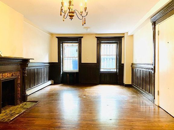 2nd image of 268 Hancock St #1GROUNDFL