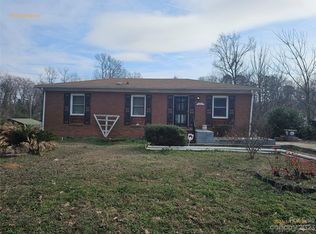 4900 Springview Rd, Charlotte, NC 28213