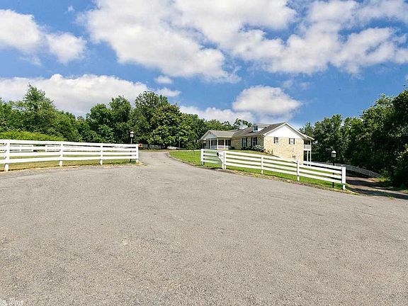 4th image of 626 Charlotte Dr