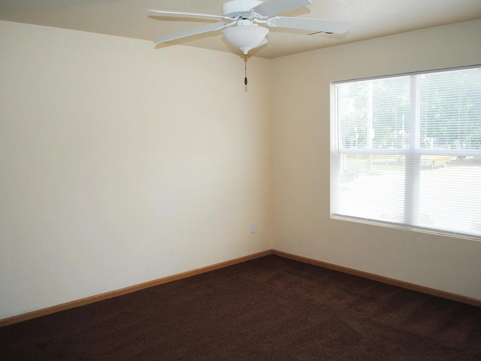 3 bed, 1400 sqft, $1,495 — Photo 3