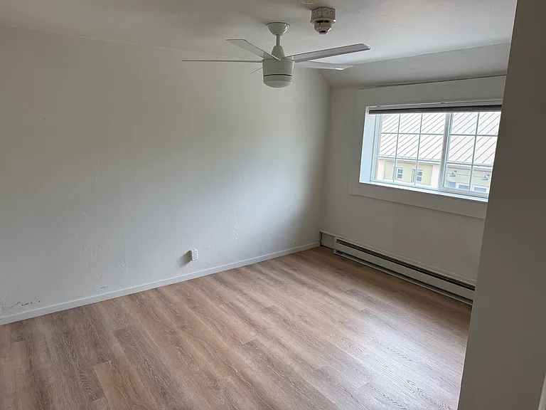 201 Broadway St #4 — Photo 6