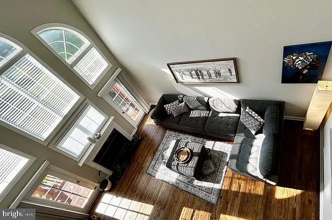 88 Granville Way — Photo 7