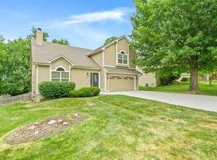 2104 SW 1st St, Lees Summit, MO 64081