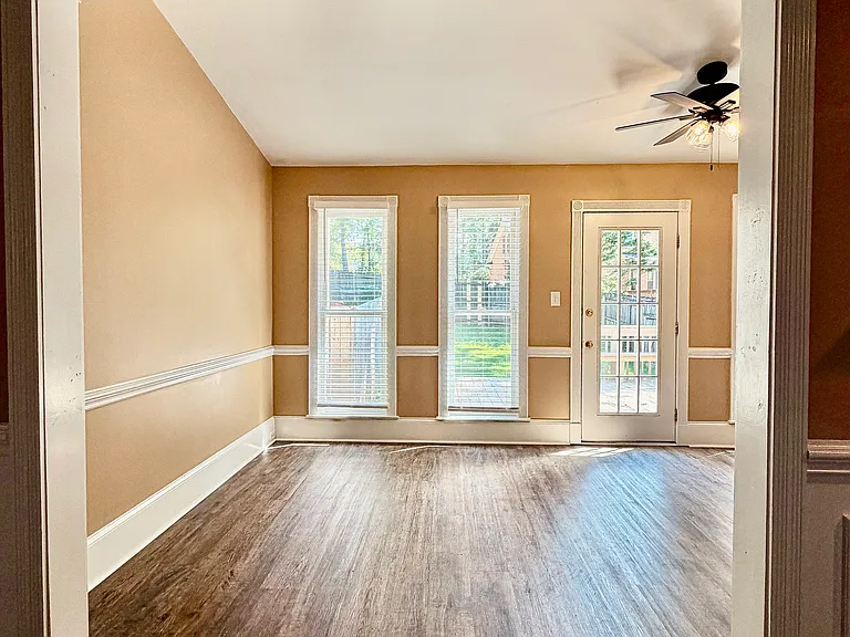 606 Crown Point Dr — Photo 8