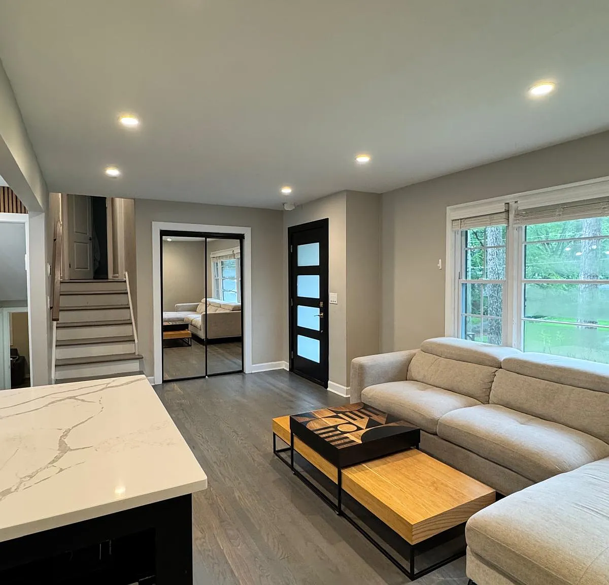 4 bed, 2004 sqft, $4,000 — Photo 2