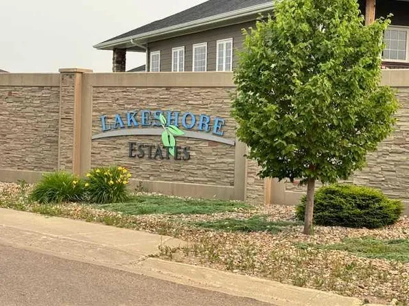 2715 73rd Ave #1, Lloydminster, AB T9V 3L8