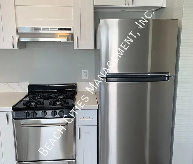 1220 Mira Mar Ave #1 — Photo 11