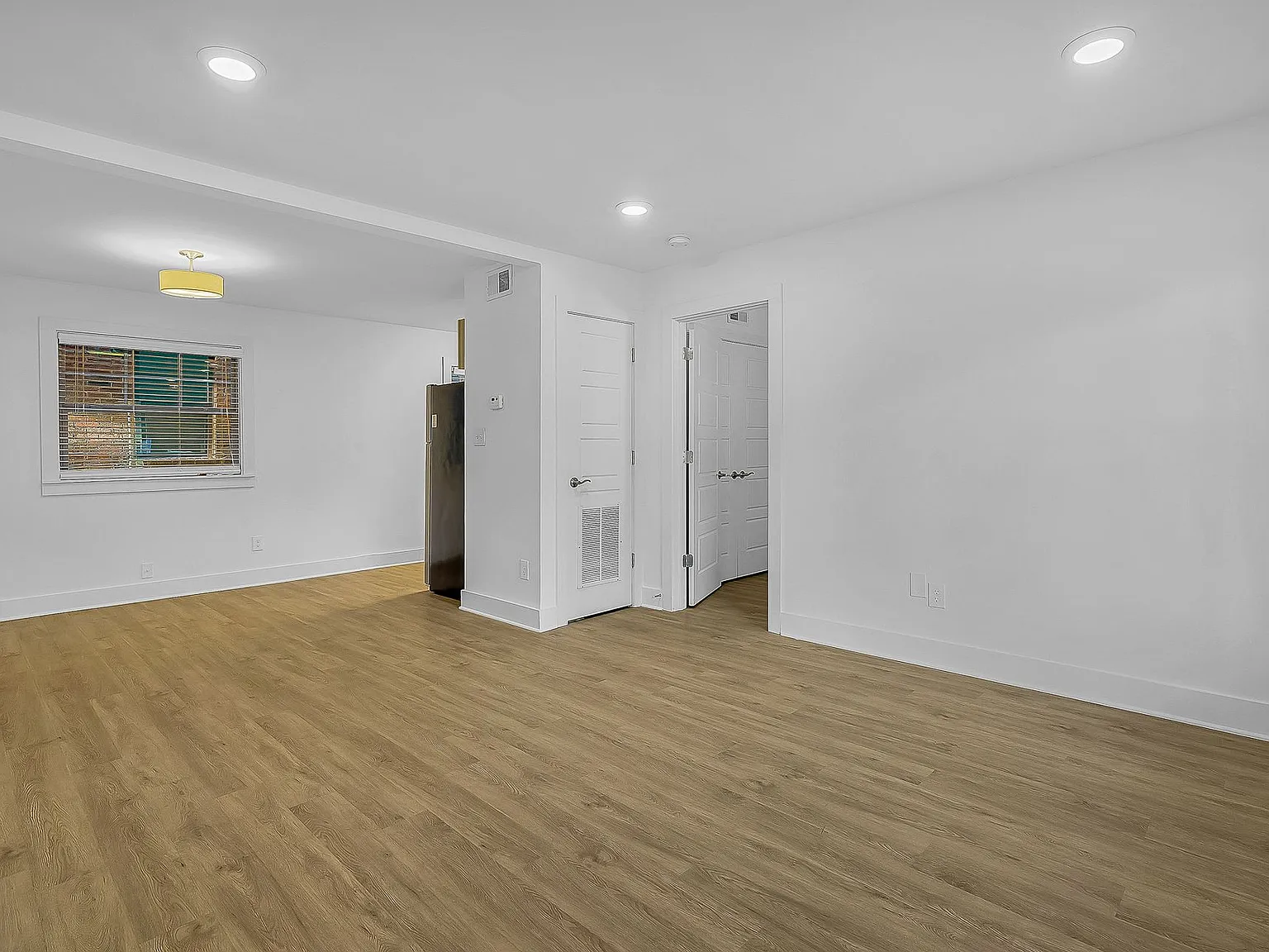 Greenview Apartments - Forest Park — Photo 3