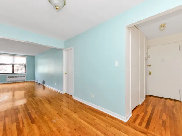 1165 East 54th Street image 4 of 21