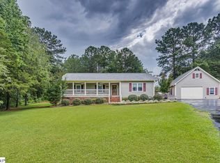 206 Highland St, Laurens, SC 29360