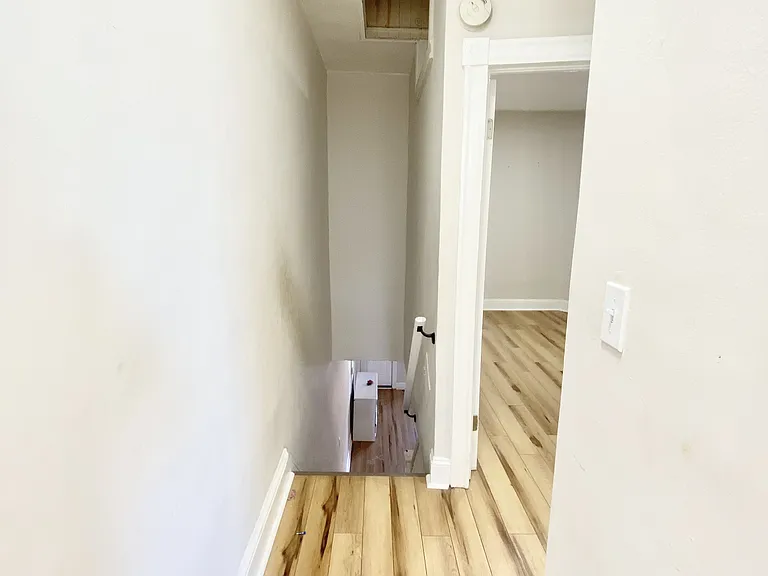 514 N Decker Ave — Photo 12