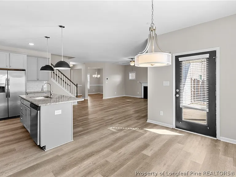 120 Chatfield Dr — Photo 16
