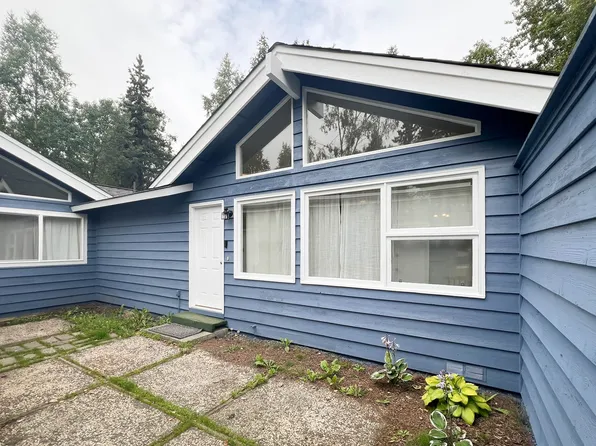 1235 Crescent Dr, Anchorage, AK