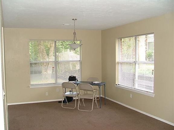 4th image of 553 Mill Station Dr