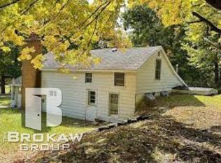 5266 Hammond Rd, Lapeer, MI 48446