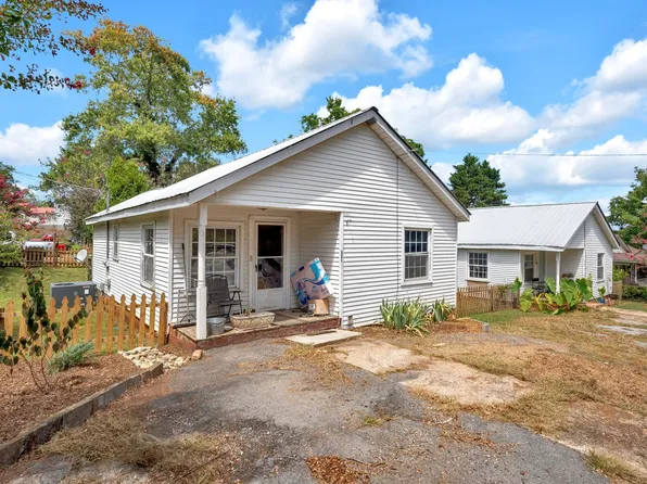 203 3rd Ave NE, Winchester, TN 37398