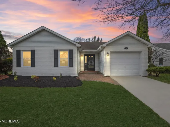 41 Clubhouse Lane, Marlboro, NJ 07746