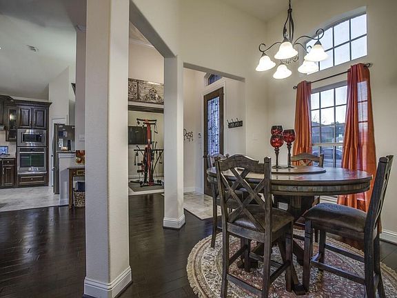 5th image of 3001 Club Meadow Dr