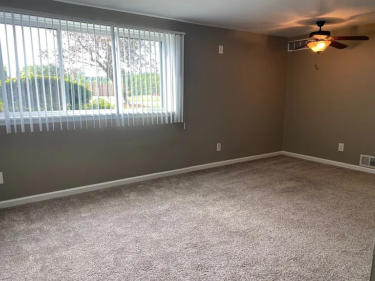 Marianne Manor Apartments — Photo 51